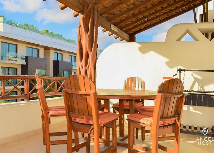 Penthouse Escape W Hot Tub & Bbq Grill Apartment *